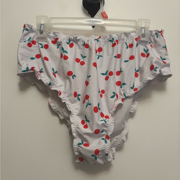 White Cherry Print Ruffled Bikini - Picture 2 of 6